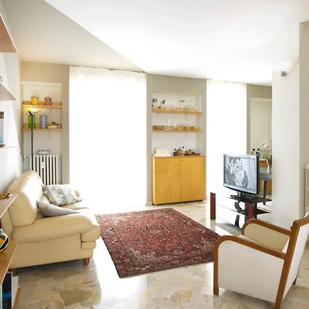 Splendido E Luminoso Con Terrazzo Cinisello Balsamo